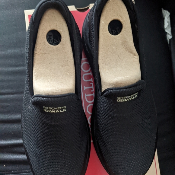 Skechers Go Walk Outdoors - Picture 3 of 5